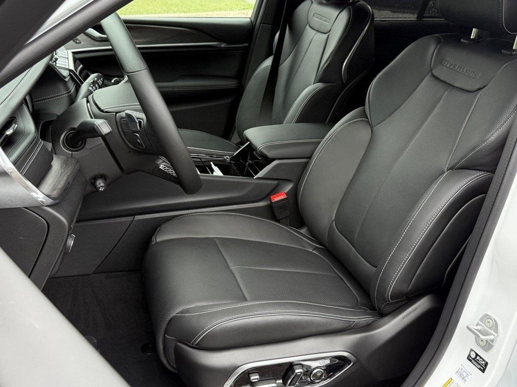 new 2025 Jeep Grand Cherokee car, priced at $58,225