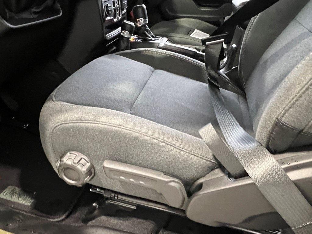 new 2025 Jeep Wrangler car, priced at $48,189