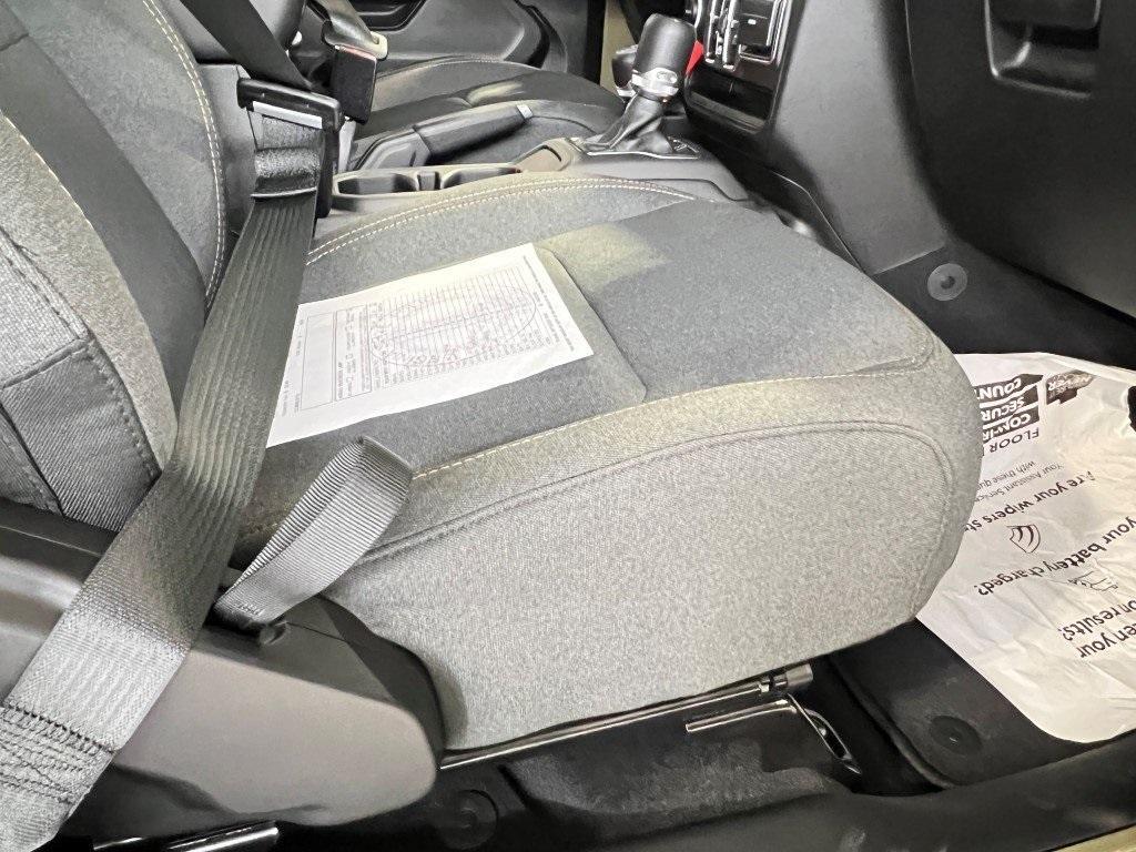 new 2025 Jeep Wrangler car, priced at $48,189