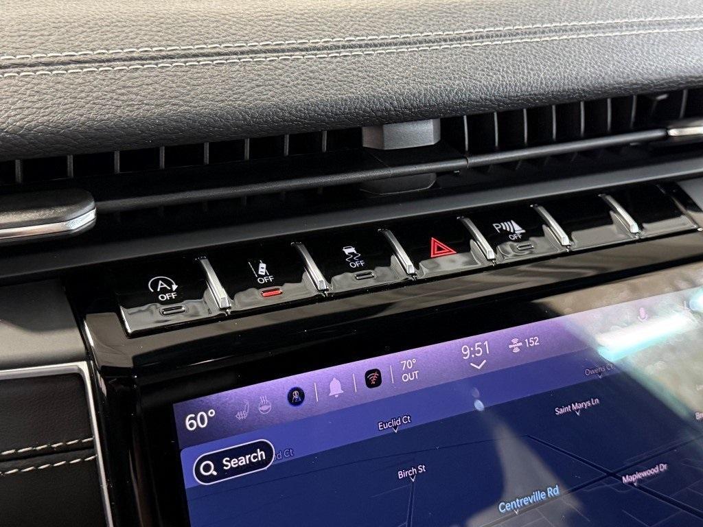 new 2025 Jeep Grand Cherokee car, priced at $48,390