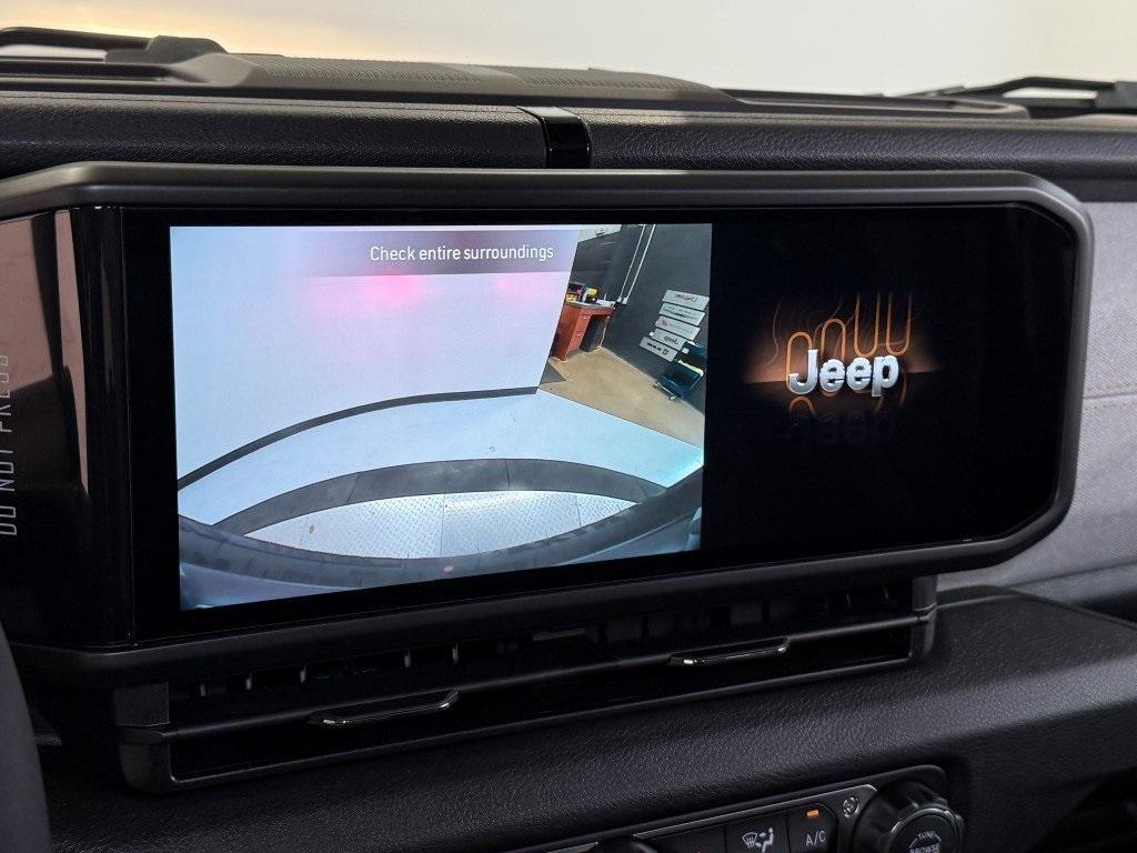 new 2025 Jeep Wrangler car, priced at $43,061