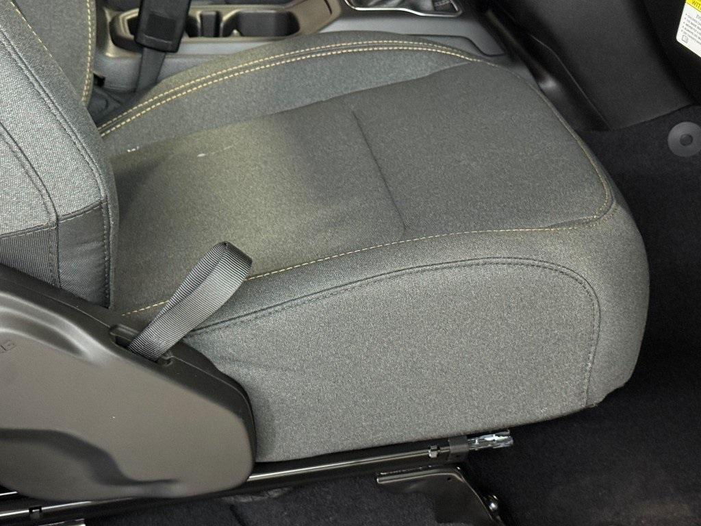 new 2025 Jeep Wrangler car, priced at $43,061