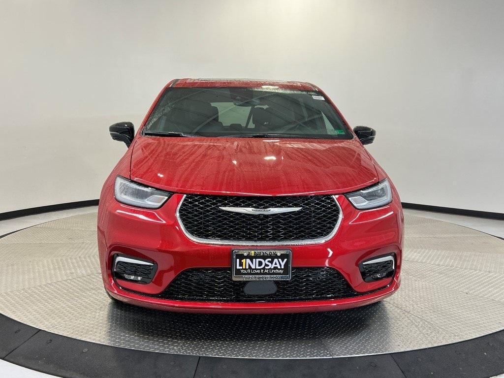 new 2026 Chrysler Pacifica car, priced at $44,045
