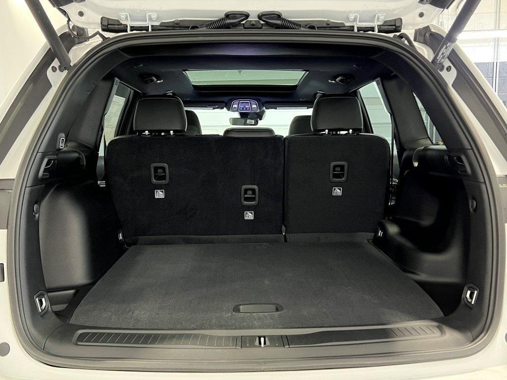 new 2025 Jeep Grand Cherokee car