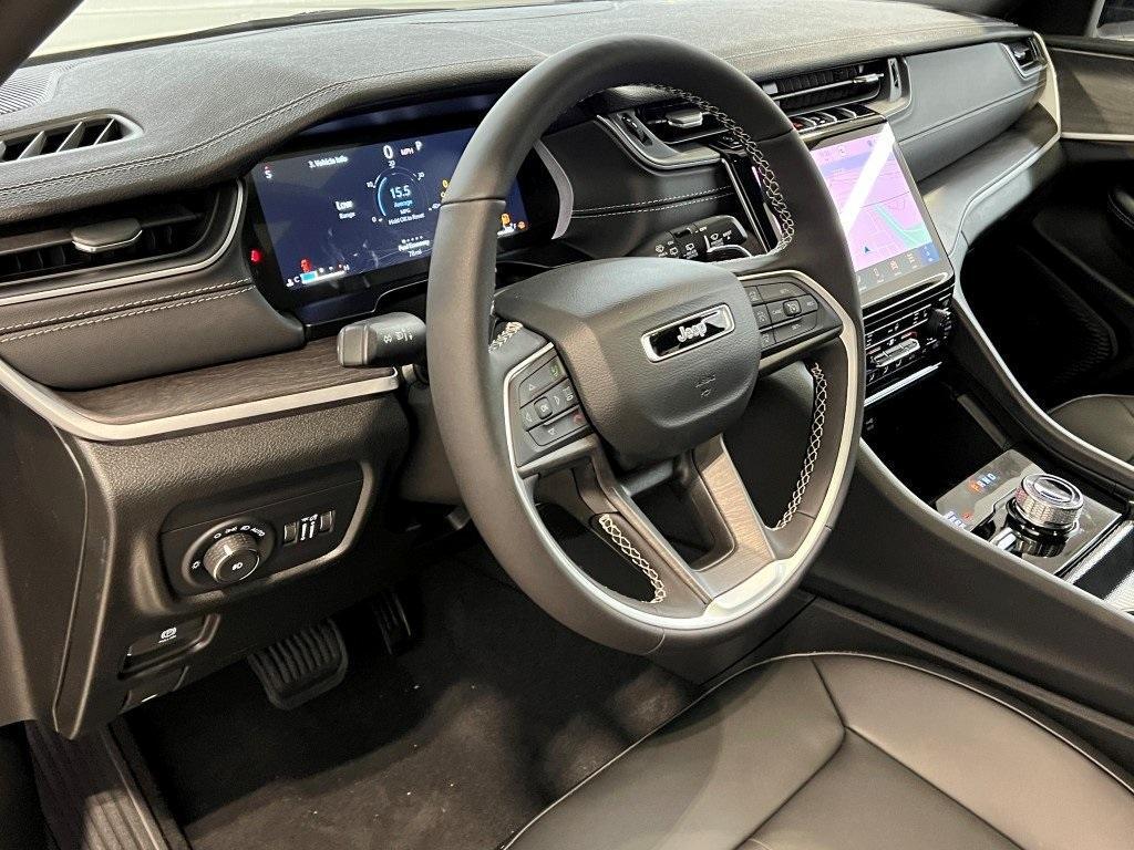 new 2025 Jeep Grand Cherokee car