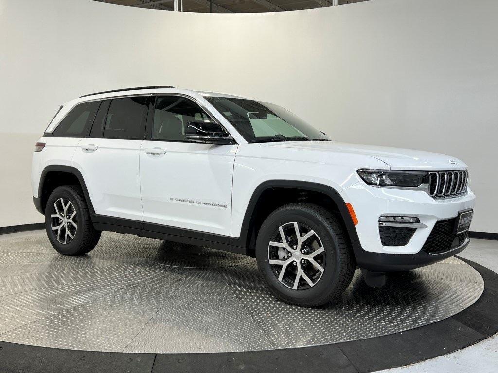 new 2025 Jeep Grand Cherokee car