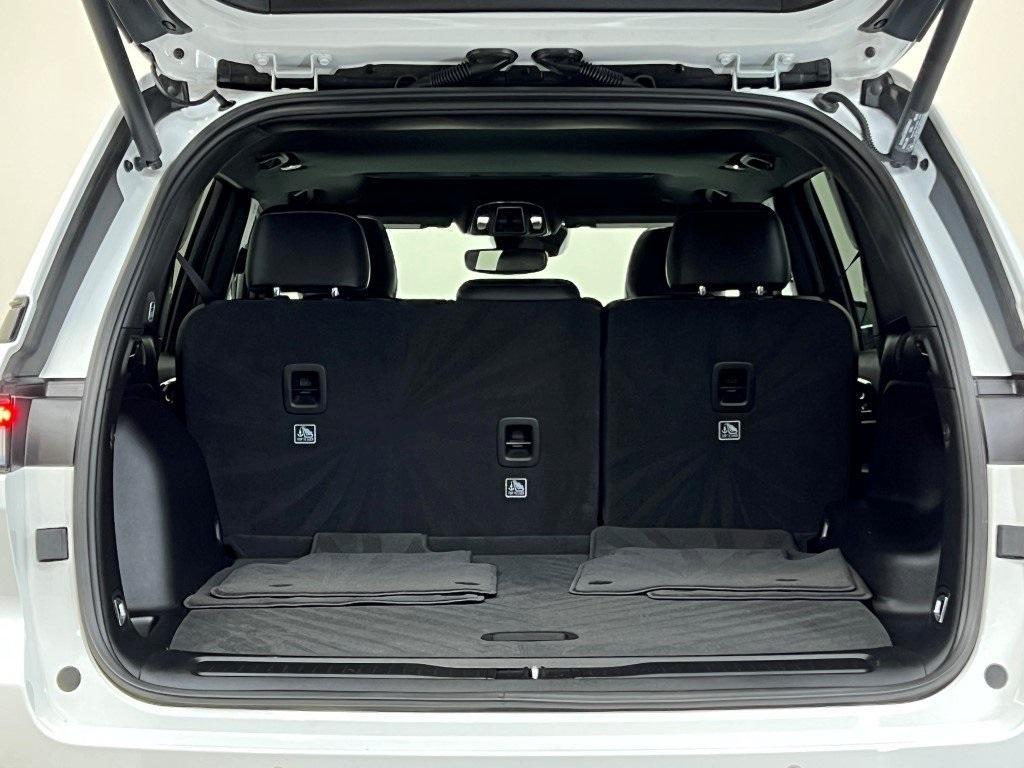 used 2023 Jeep Grand Cherokee car, priced at $33,300
