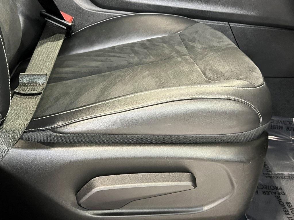 used 2023 Jeep Grand Cherokee car, priced at $33,300