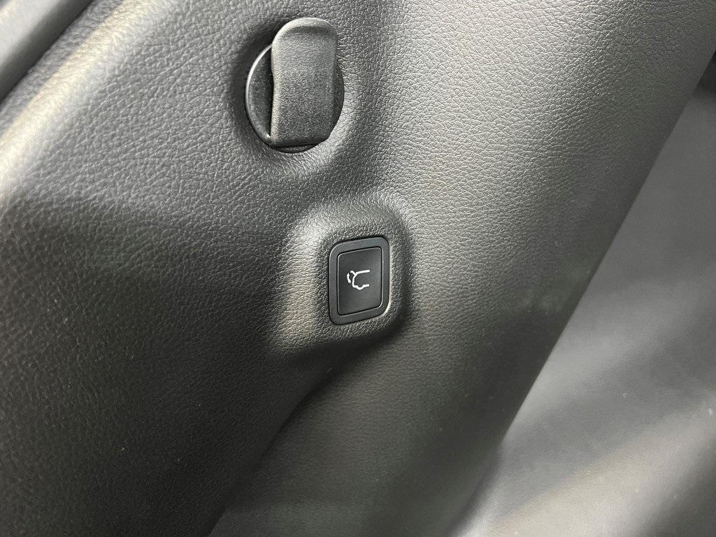 new 2026 Jeep Compass car, priced at $37,025