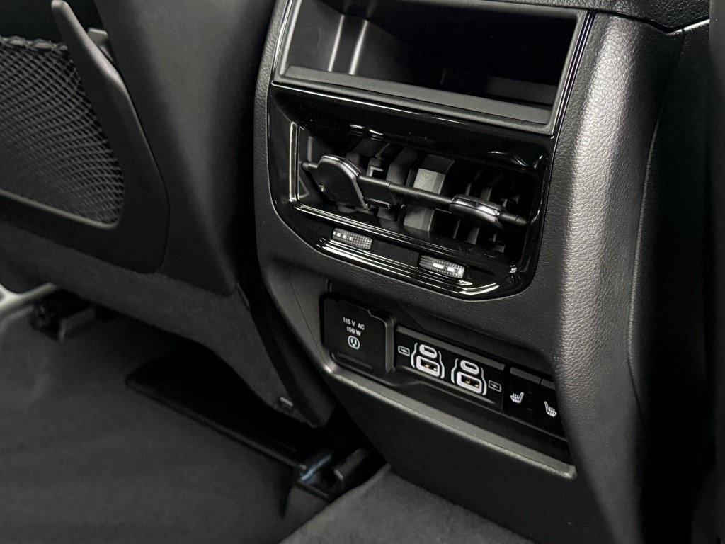 new 2025 Jeep Grand Cherokee car, priced at $58,225