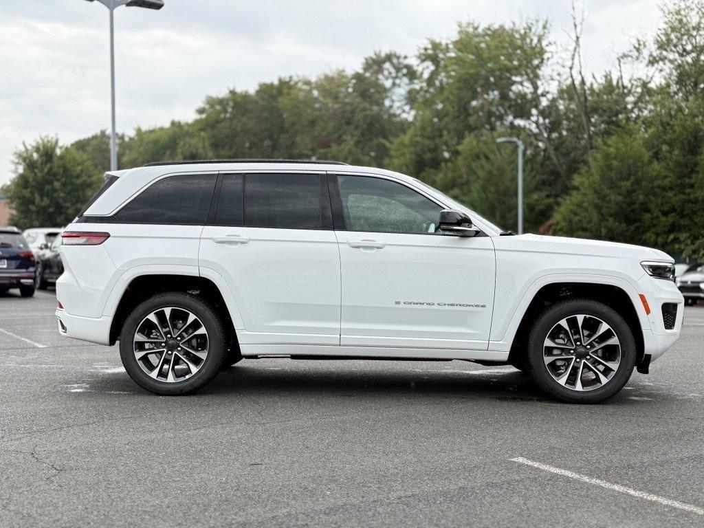 new 2025 Jeep Grand Cherokee car, priced at $58,225