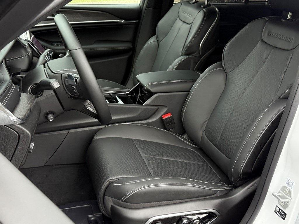 new 2025 Jeep Grand Cherokee car, priced at $58,225