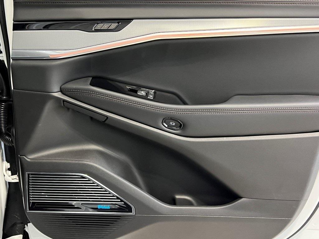 new 2025 Jeep Wagoneer S car, priced at $58,060