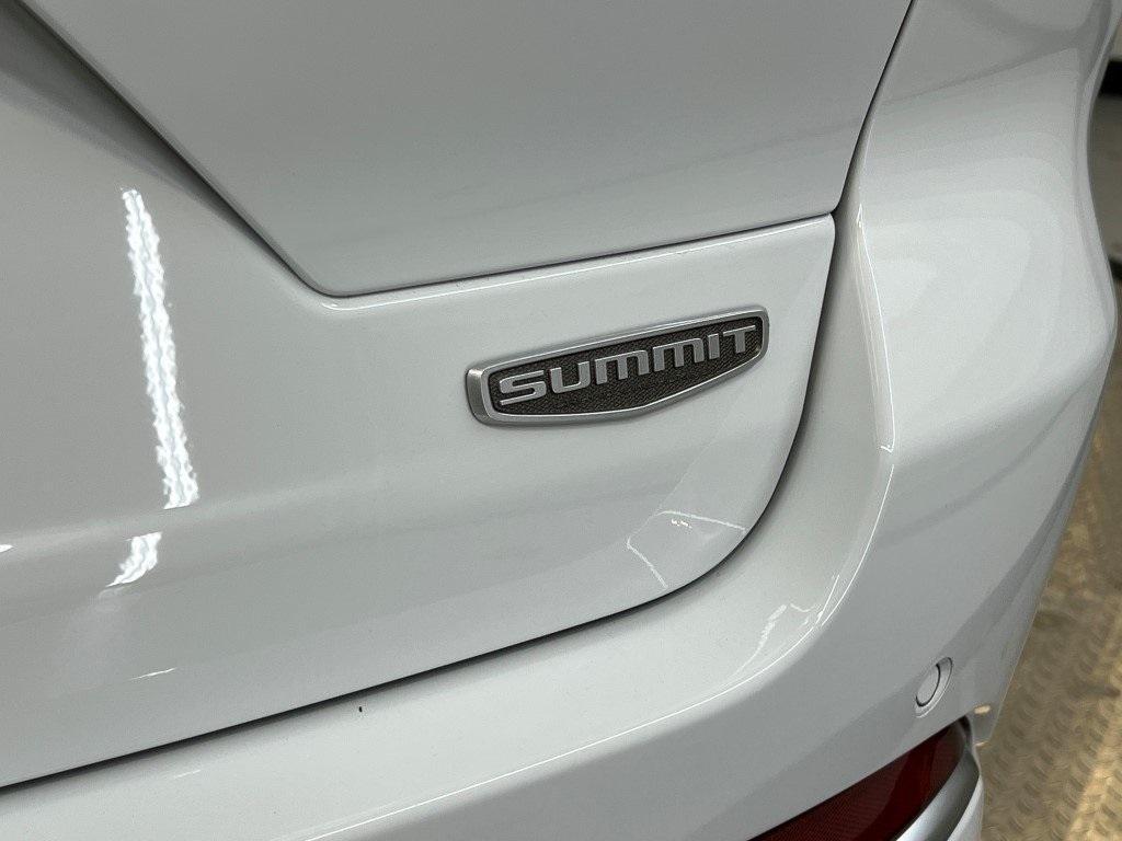 new 2025 Jeep Grand Cherokee car, priced at $59,703