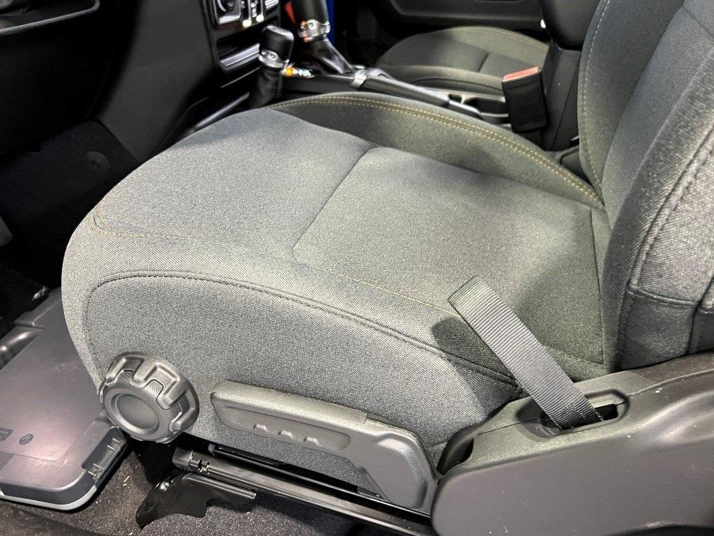 new 2025 Jeep Wrangler car