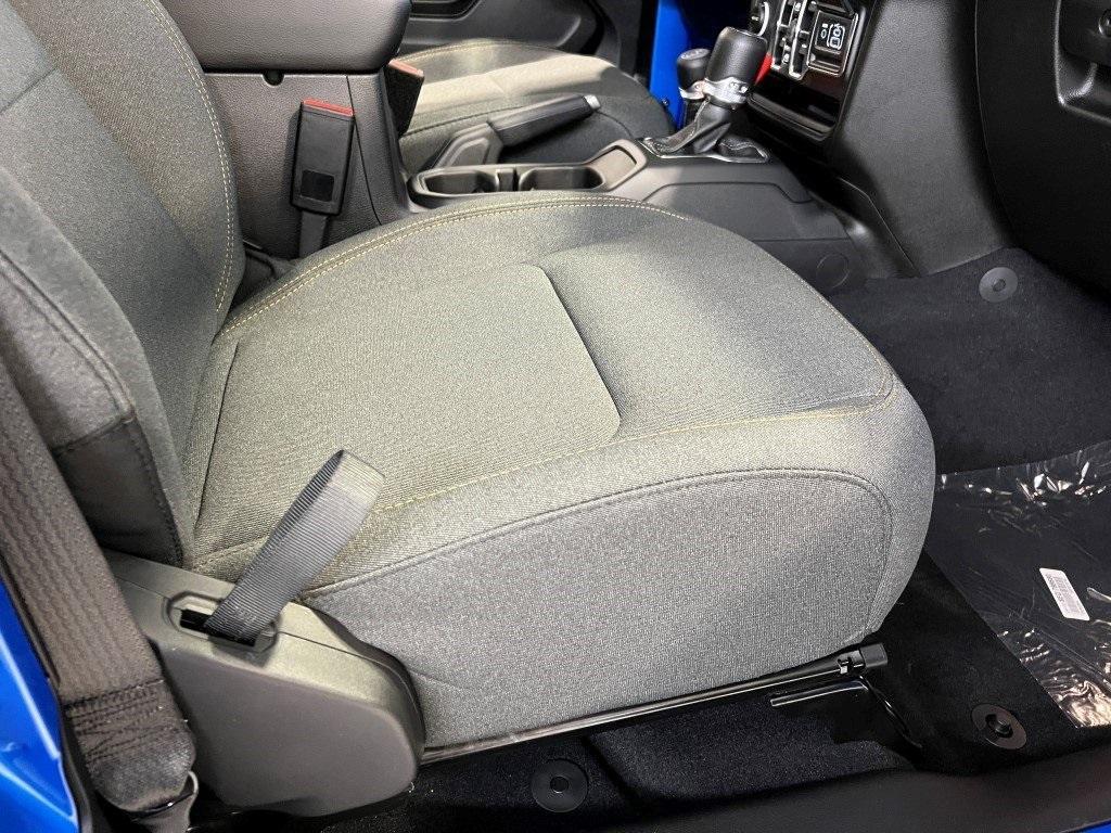 new 2025 Jeep Wrangler car