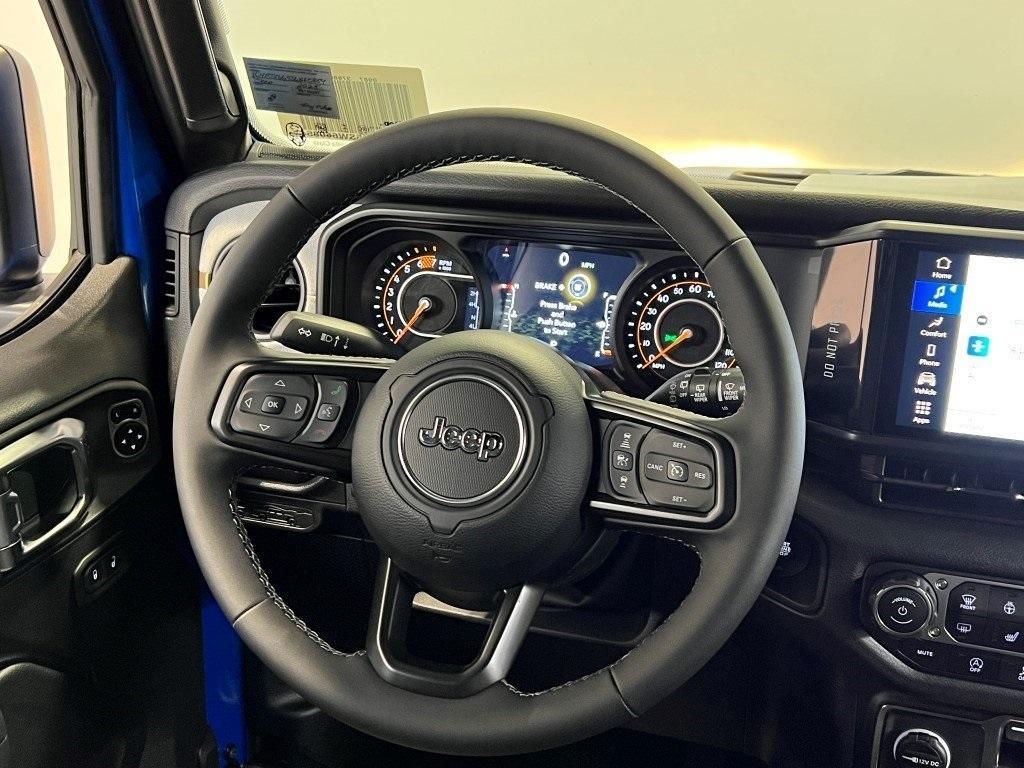 new 2025 Jeep Wrangler car