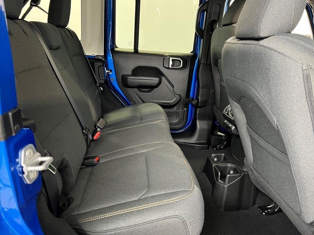 new 2025 Jeep Wrangler car