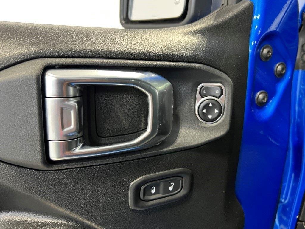 new 2025 Jeep Wrangler car