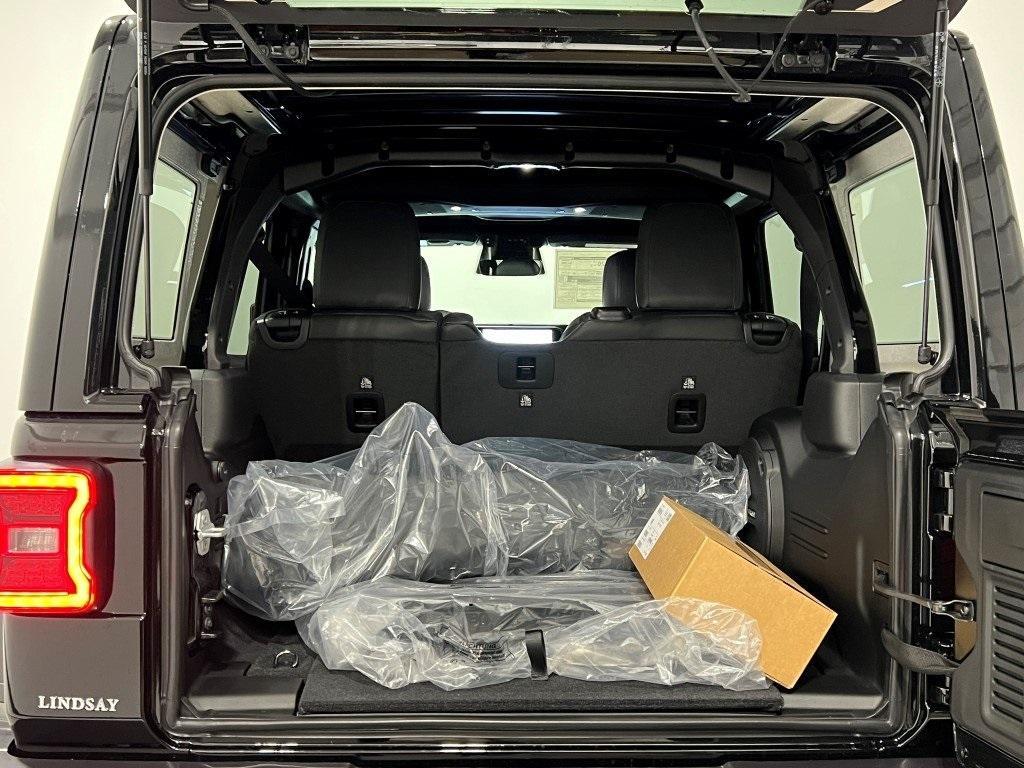 new 2026 Jeep Wrangler car, priced at $52,346