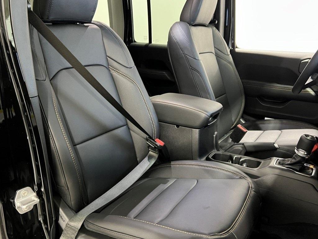 new 2026 Jeep Wrangler car, priced at $52,346