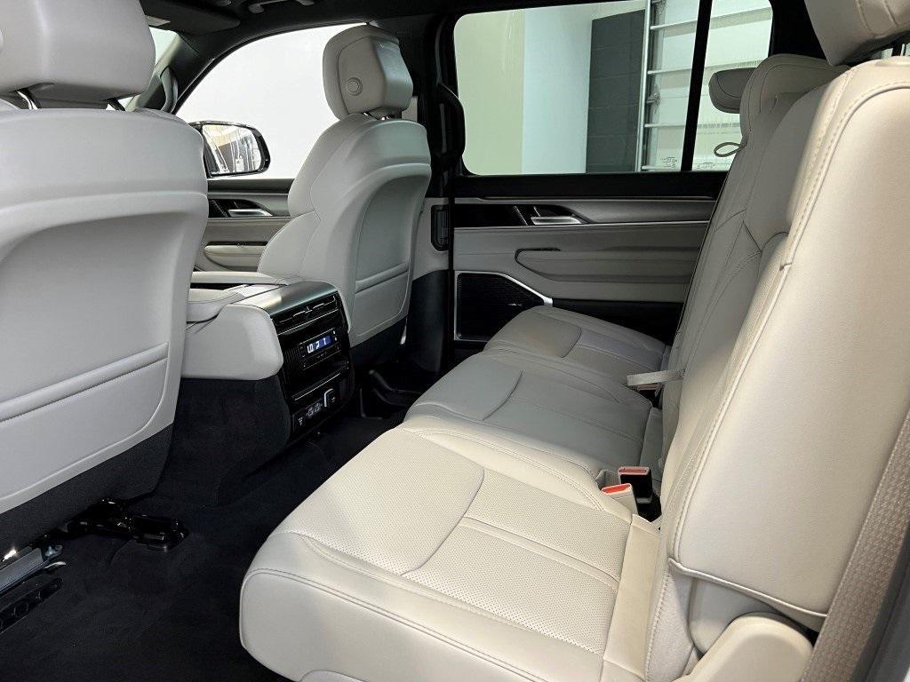 new 2025 Jeep Wagoneer car, priced at $69,471