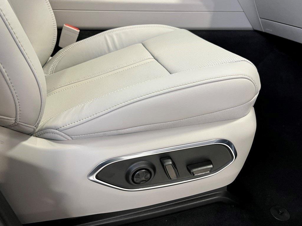 new 2025 Jeep Wagoneer car, priced at $69,471