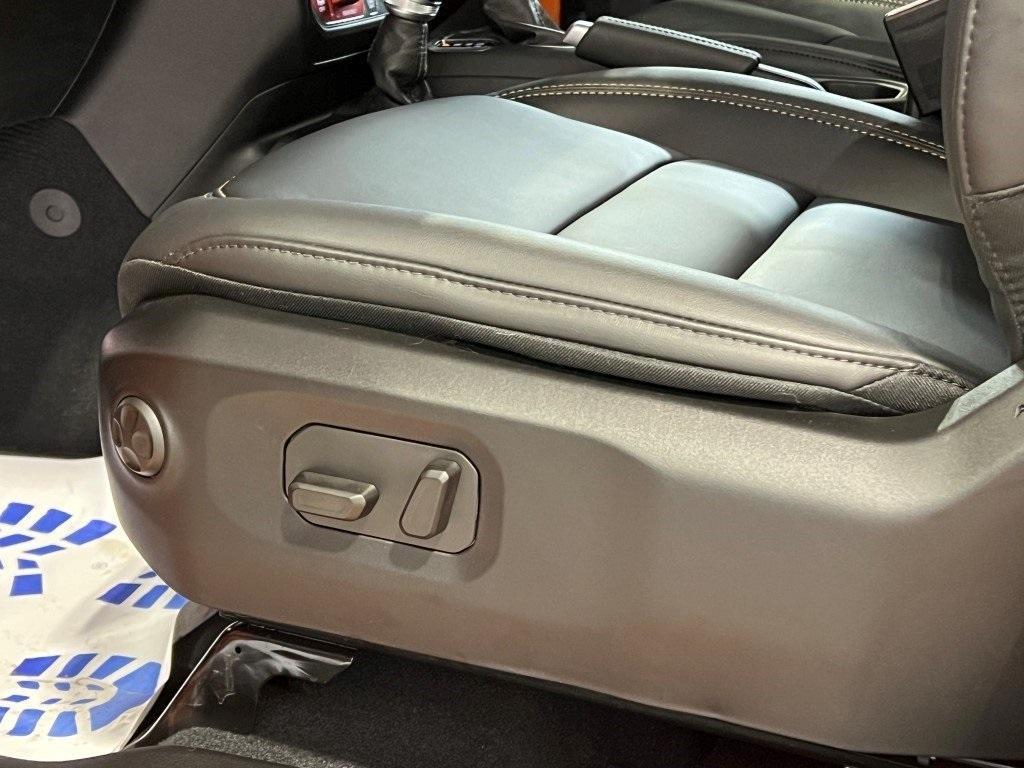 new 2025 Jeep Wrangler car