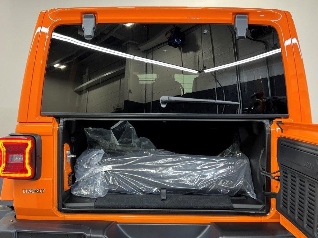 new 2025 Jeep Wrangler car