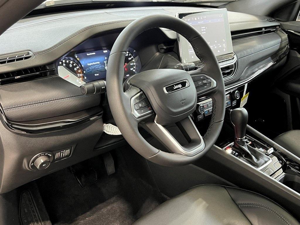 new 2025 Jeep Compass car, priced at $32,978
