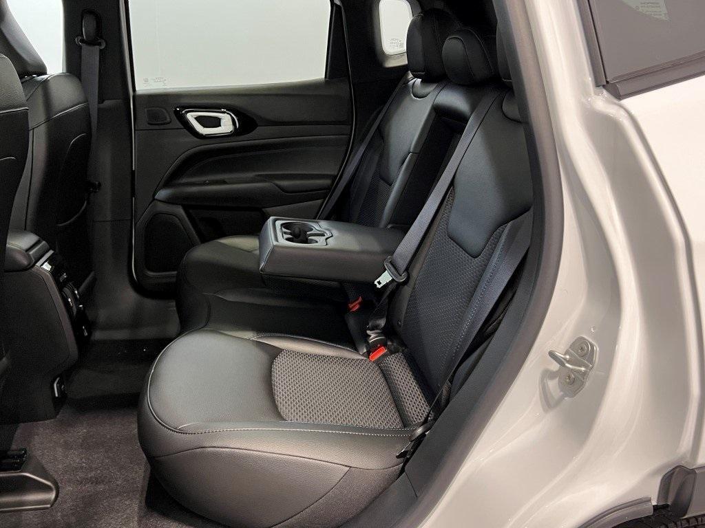 new 2025 Jeep Compass car, priced at $32,978