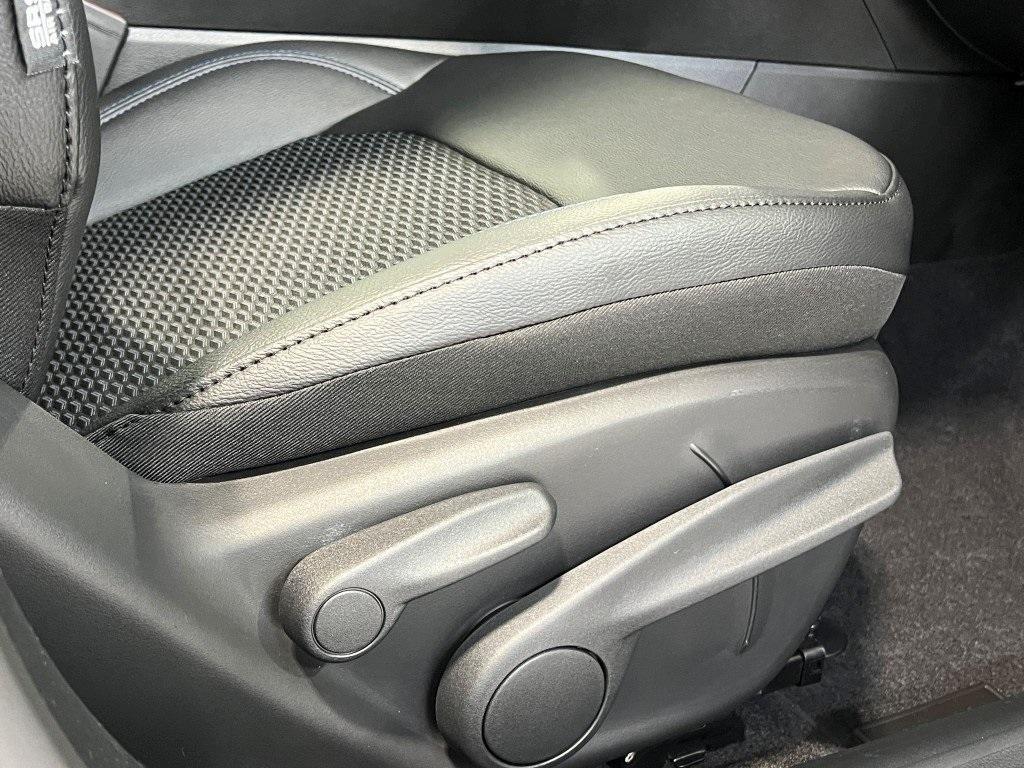 new 2025 Jeep Compass car, priced at $32,978