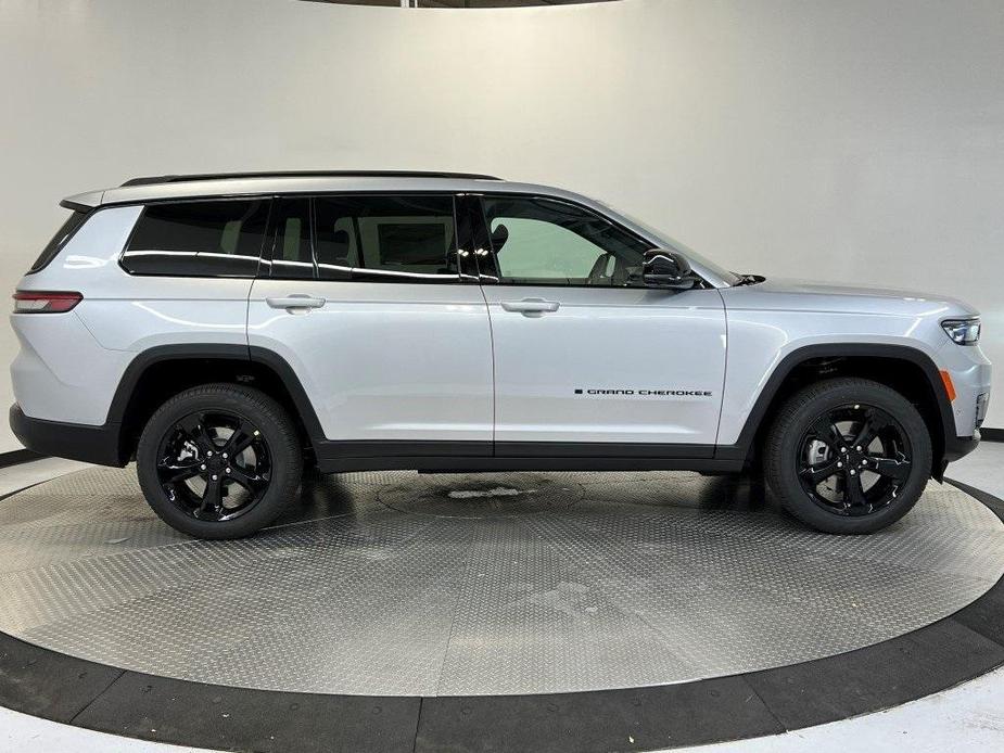 new 2025 Jeep Grand Cherokee L car, priced at $51,881