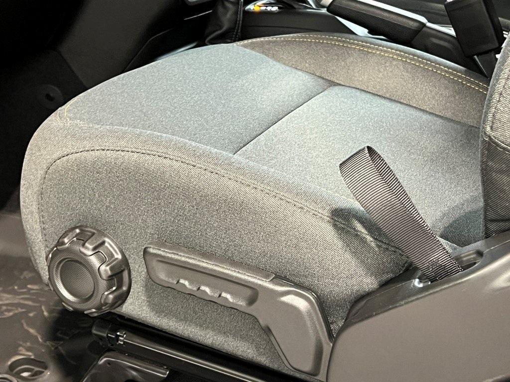 new 2025 Jeep Wrangler car, priced at $50,214