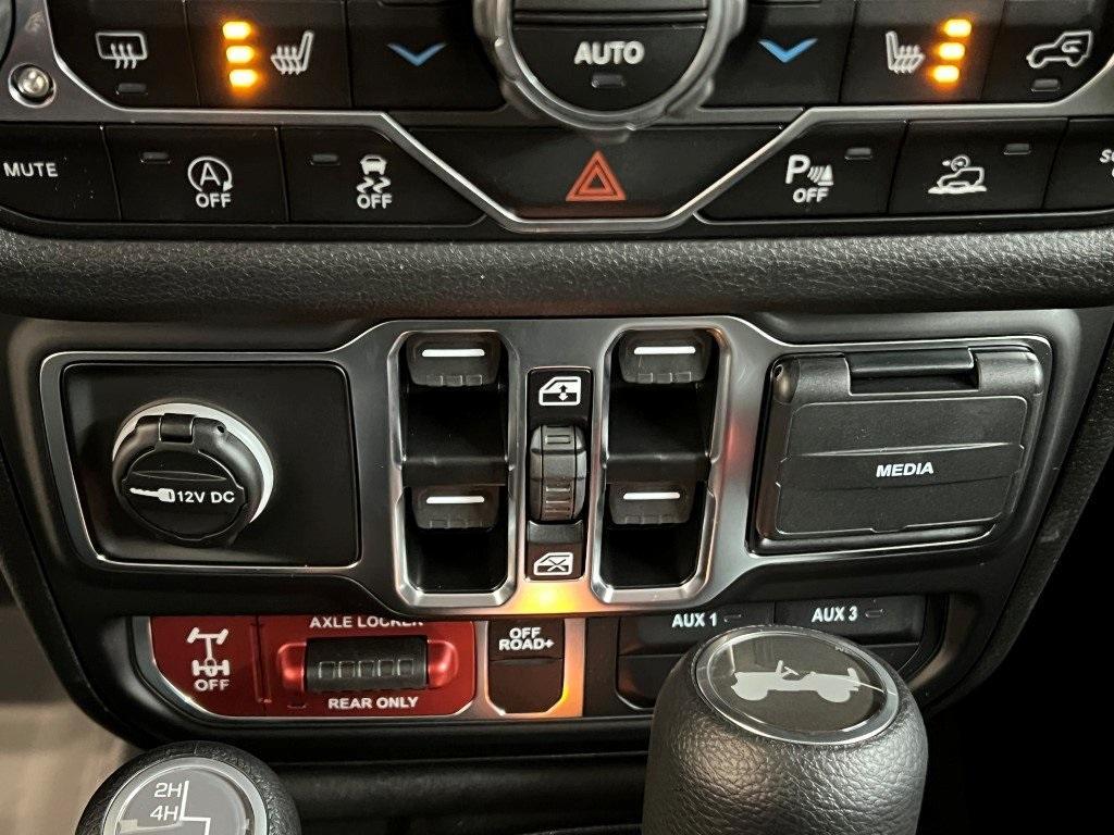 new 2025 Jeep Wrangler car, priced at $50,214