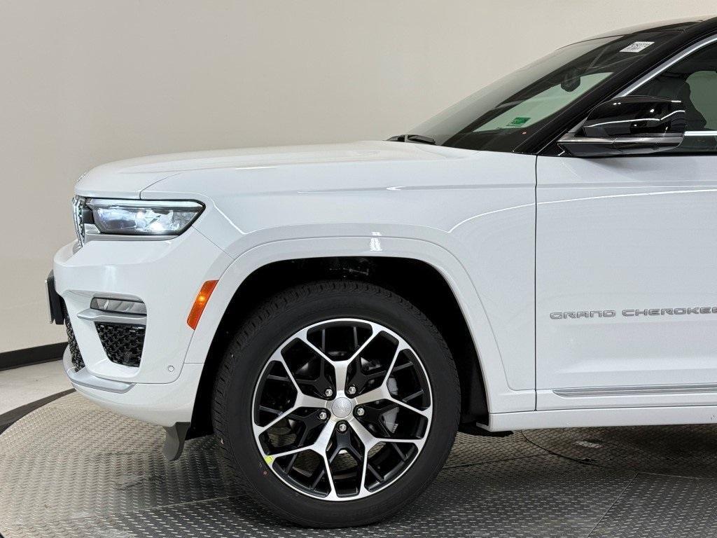 new 2025 Jeep Grand Cherokee car, priced at $59,703