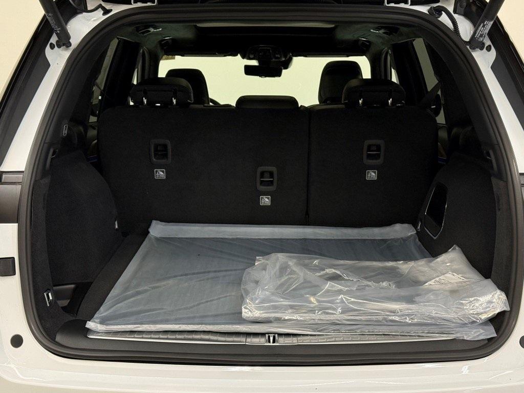 new 2025 Jeep Grand Cherokee car, priced at $59,703