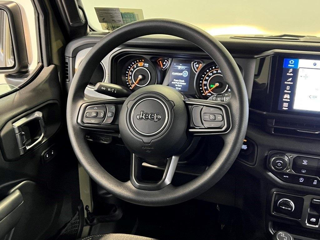 new 2025 Jeep Wrangler car, priced at $31,914