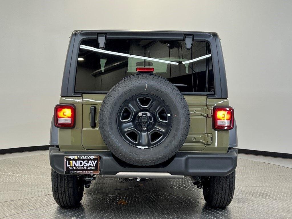 new 2025 Jeep Wrangler car, priced at $31,914