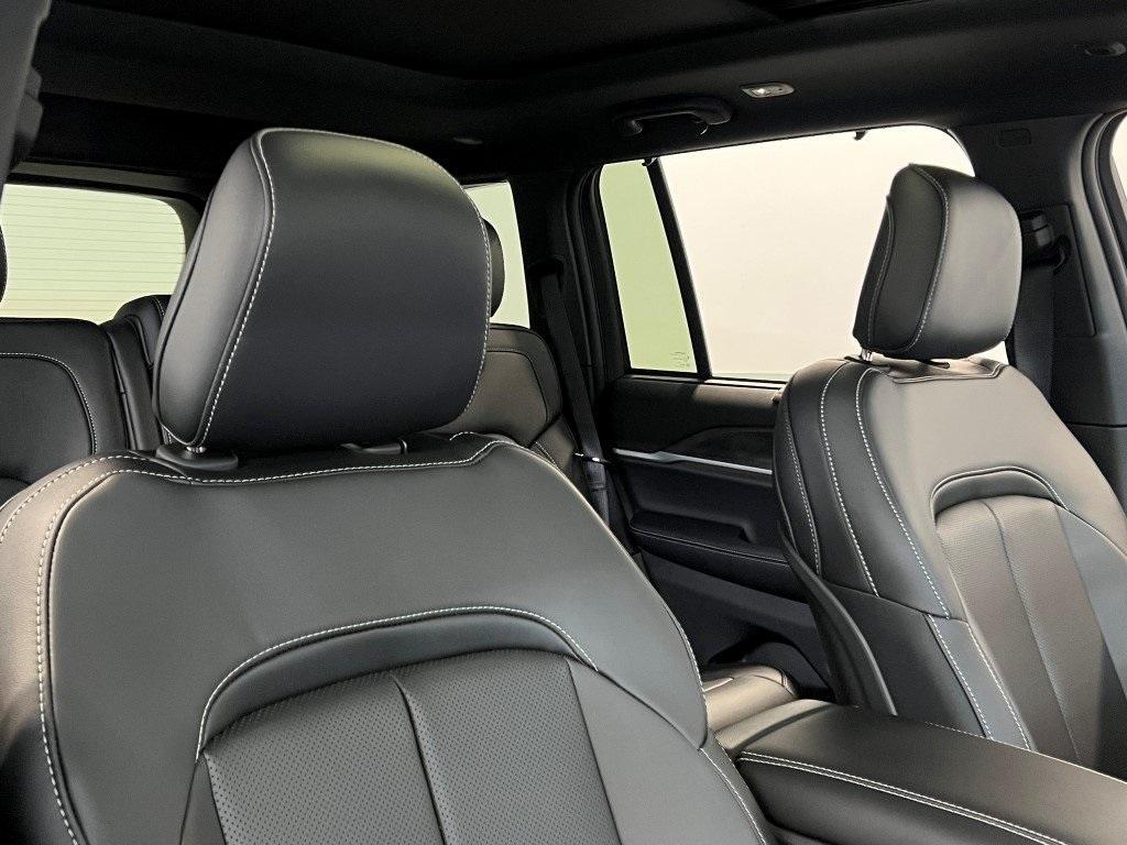 new 2025 Jeep Grand Cherokee car, priced at $46,776