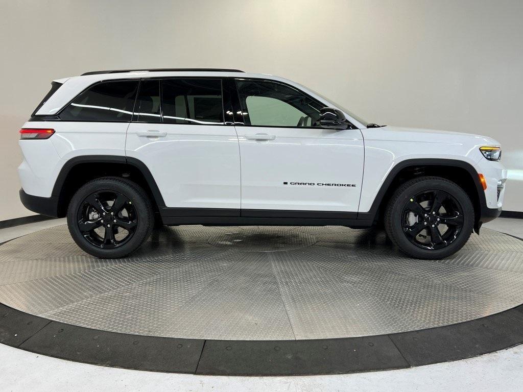 new 2025 Jeep Grand Cherokee car, priced at $46,776