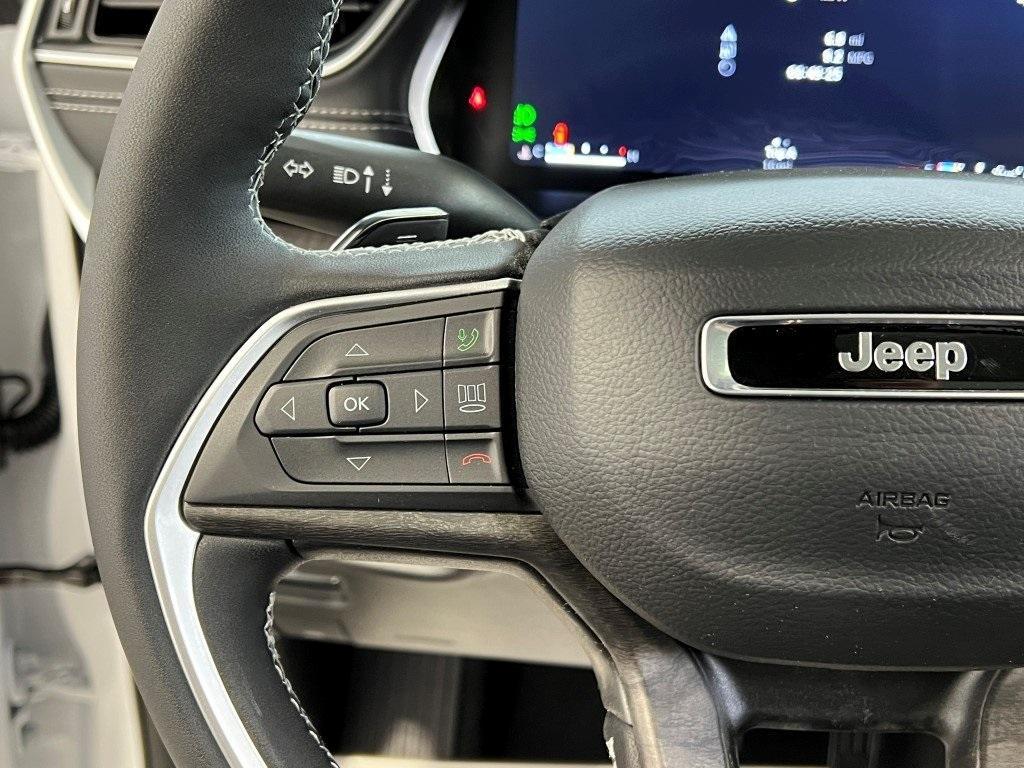 new 2025 Jeep Grand Cherokee car, priced at $46,776
