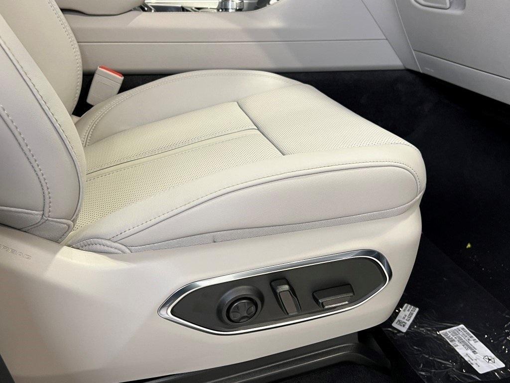 new 2025 Jeep Wagoneer L car, priced at $71,185