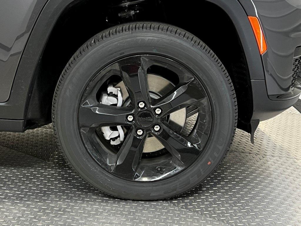 new 2025 Jeep Grand Cherokee L car, priced at $42,432