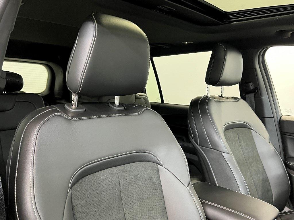 new 2025 Jeep Grand Cherokee L car, priced at $42,432