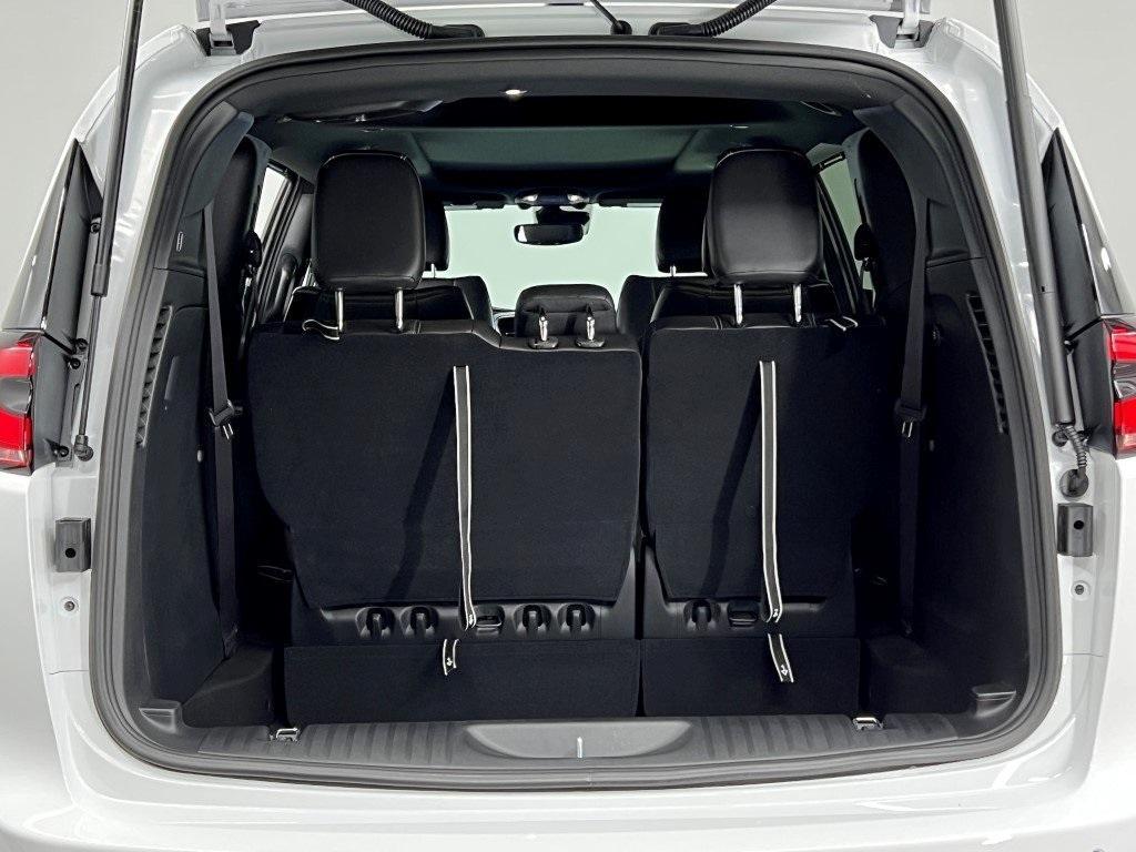 new 2025 Chrysler Pacifica car, priced at $36,631