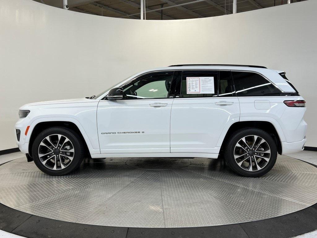 used 2022 Jeep Grand Cherokee car, priced at $35,000