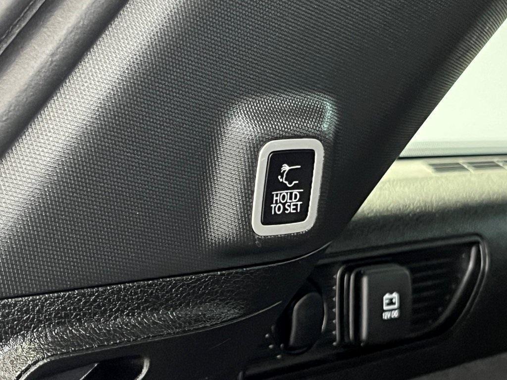 used 2022 Jeep Grand Cherokee car, priced at $35,000