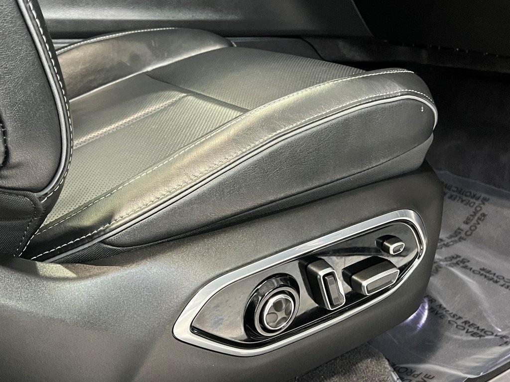 used 2022 Jeep Grand Cherokee car, priced at $35,000