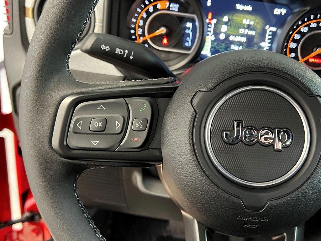 new 2025 Jeep Wrangler car, priced at $46,612